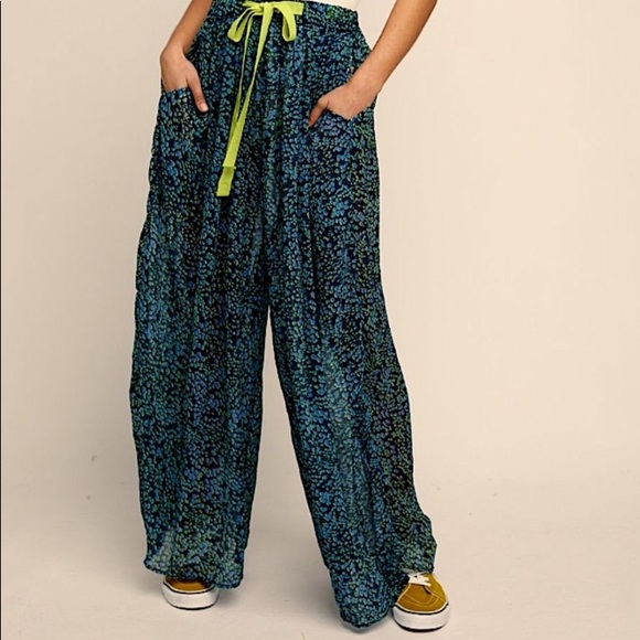 Free People Sleep-In Navy Leopard Spotted Comfy Pants - Picture 3 of 13